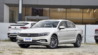 VW Magotan Deluxe 330TSI DSG